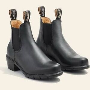 Blundstone Women’s #1671 Heeled Black Leather Boots